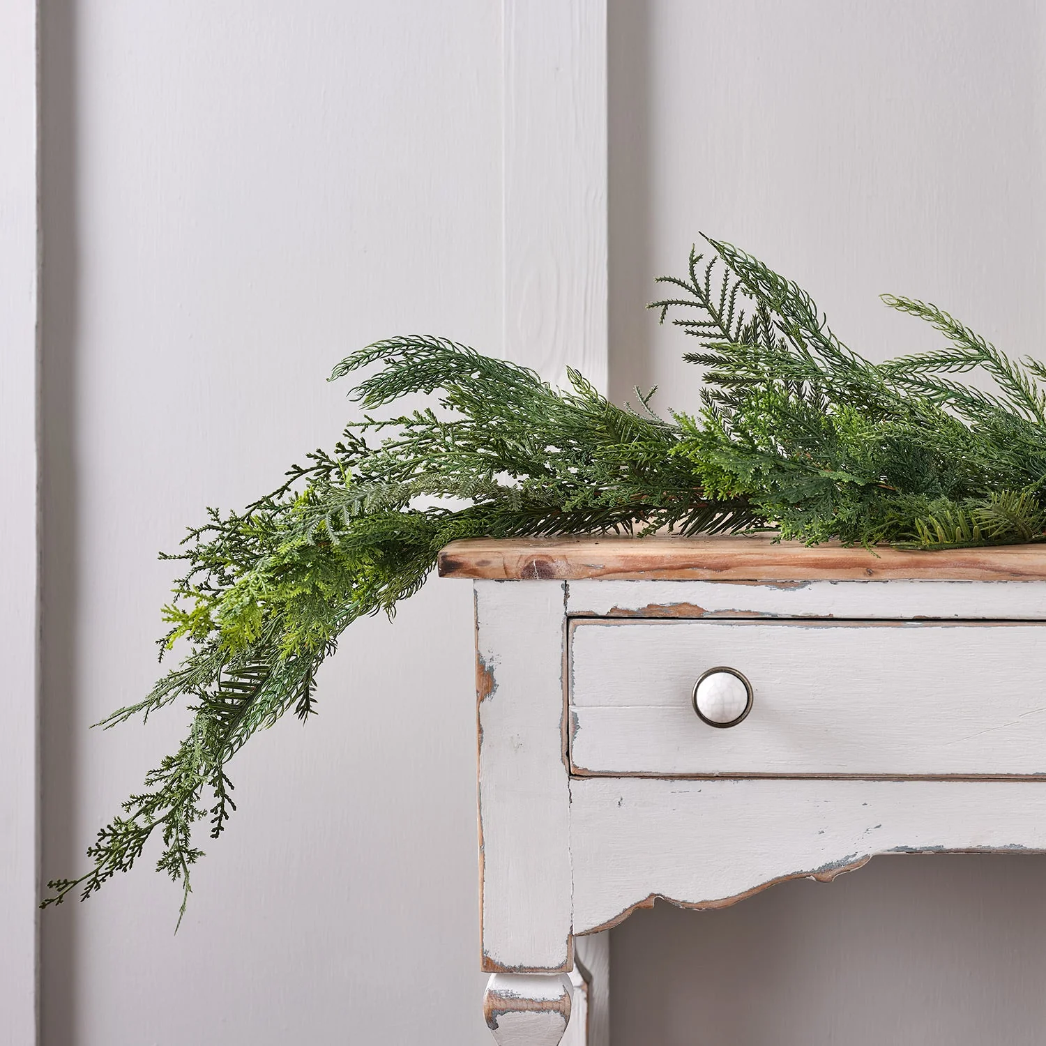 1.8m Deluxe Christmas Foliage Garland