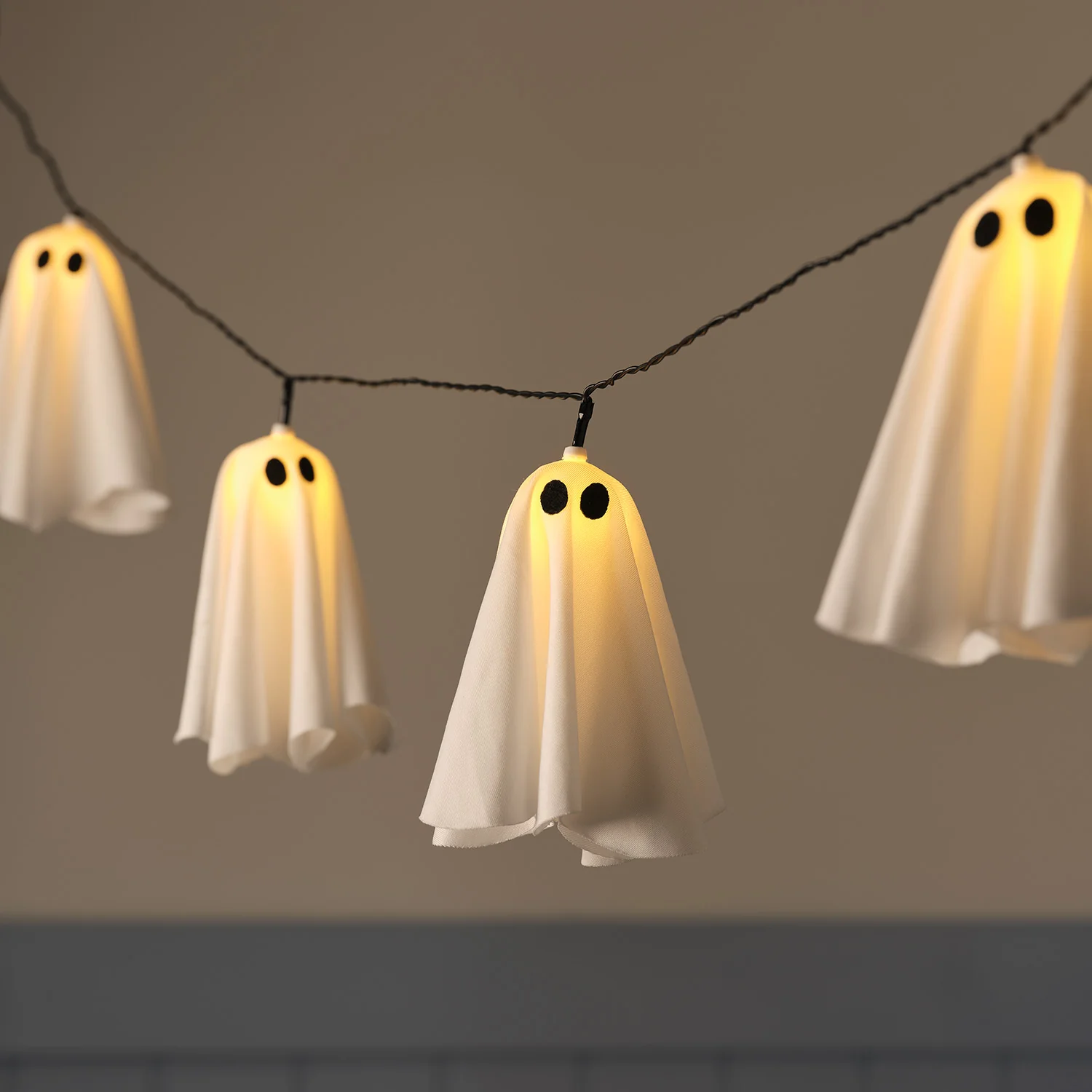 10 Ghost LED Outdoor Halloween String Lights
