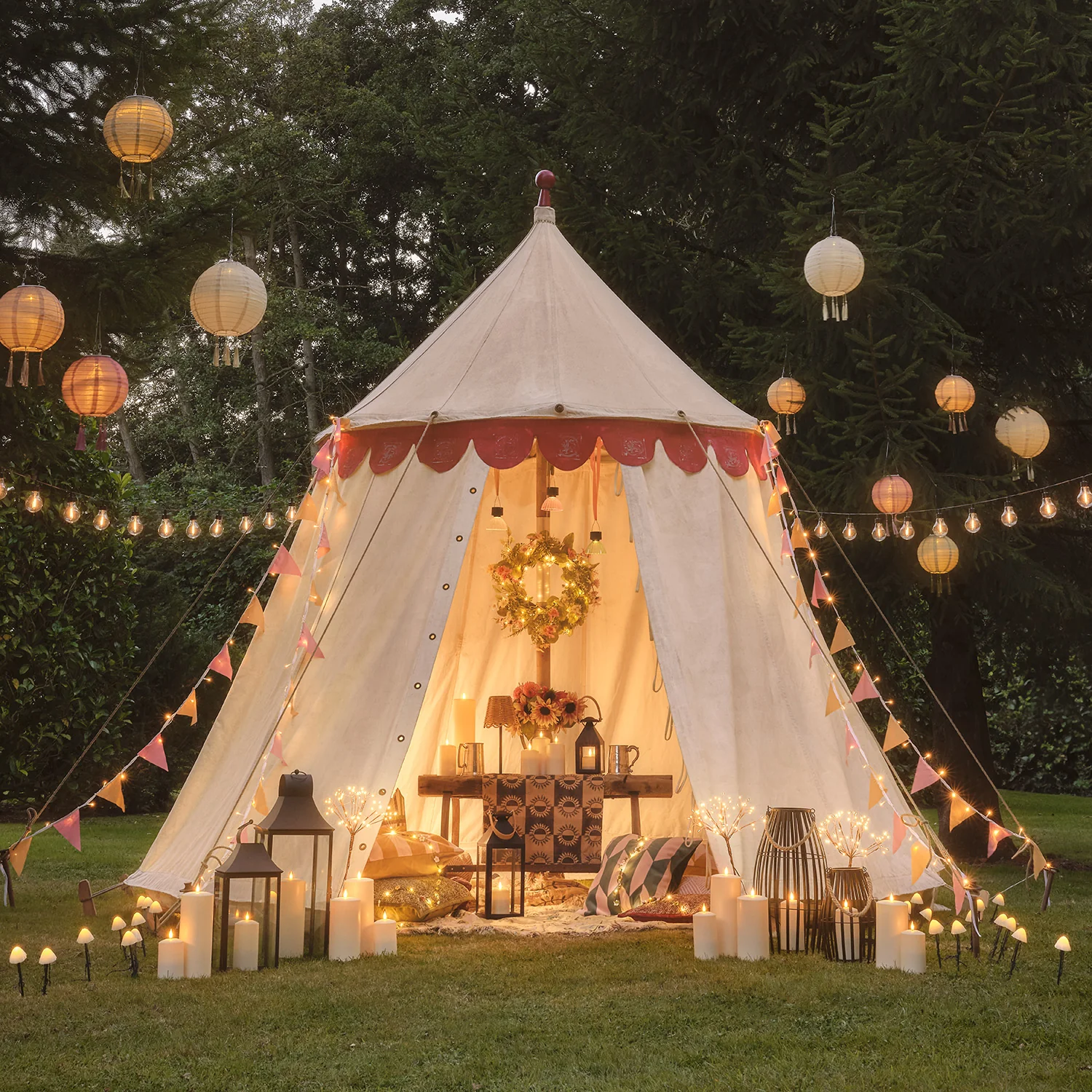 20 Warm White Vintage Style Solar Festoon Lights - Image 2