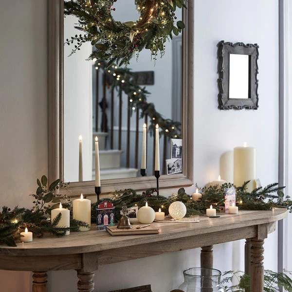 2m Pre Lit Pine & Red Berry Christmas Garland - Image 4