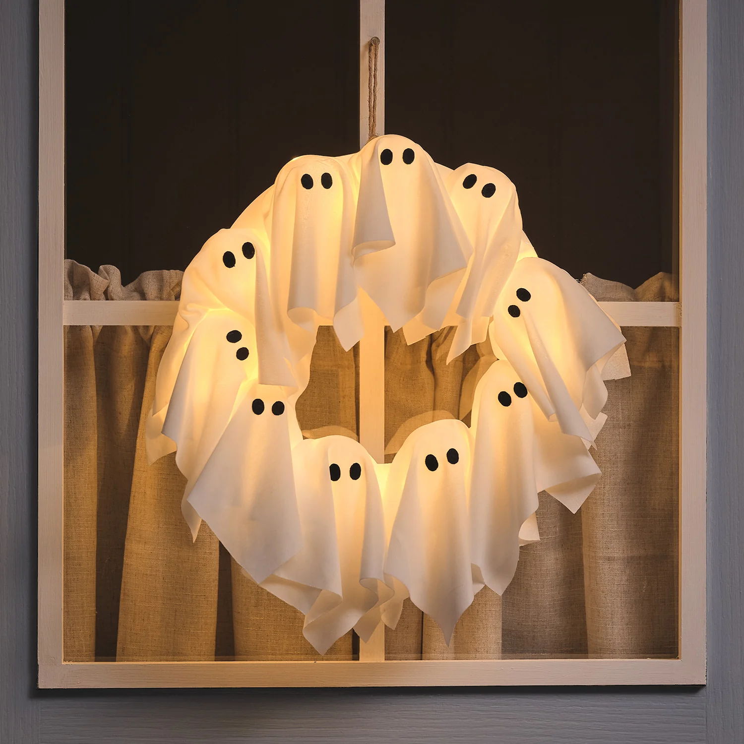 32cm LED Ghost Outdoor Halloween Wreath