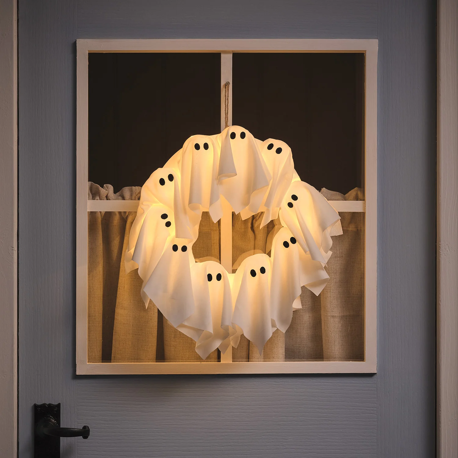 32cm LED Ghost Outdoor Halloween Wreath - Image 2