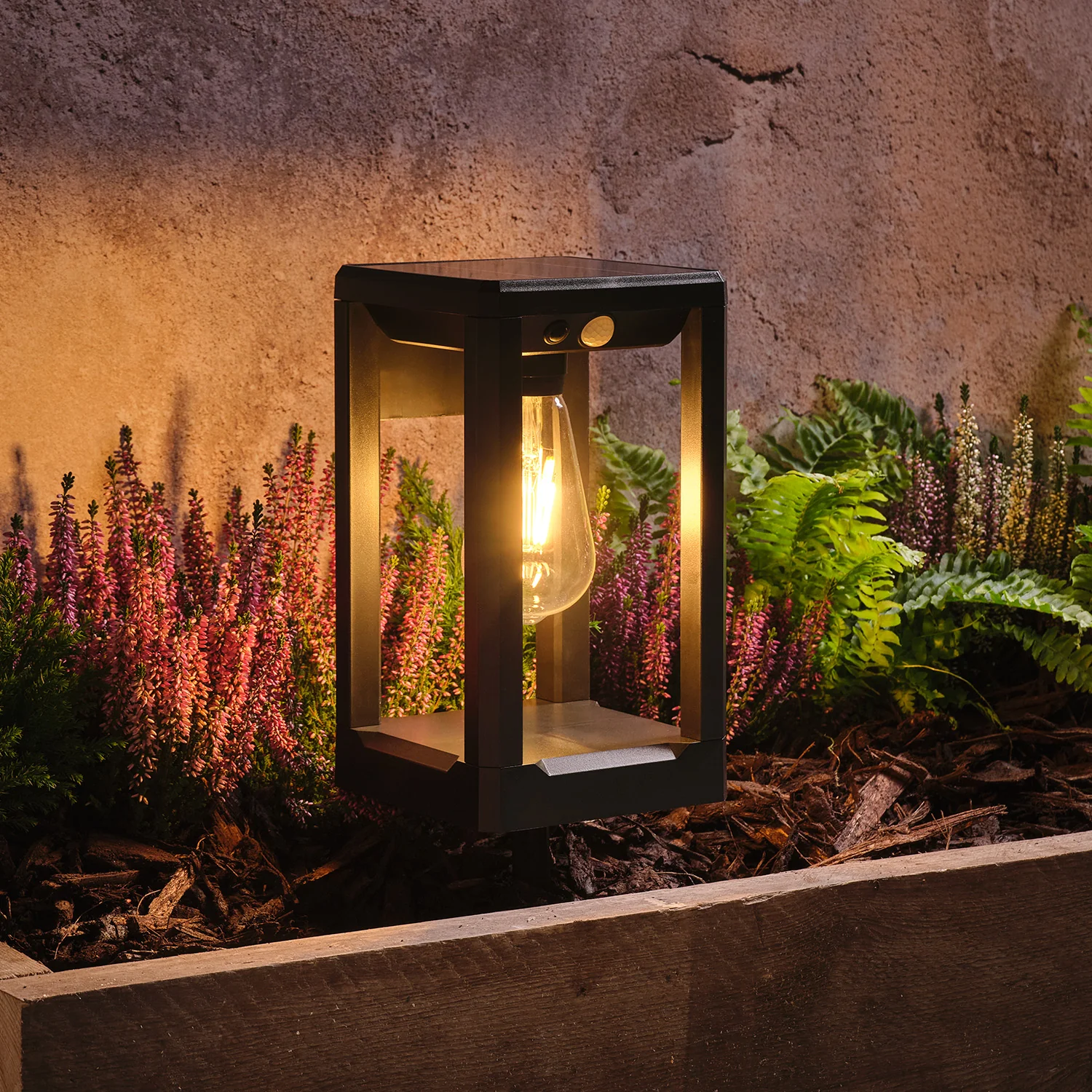 Ashford Wall / Stake Solar Light - Image 2