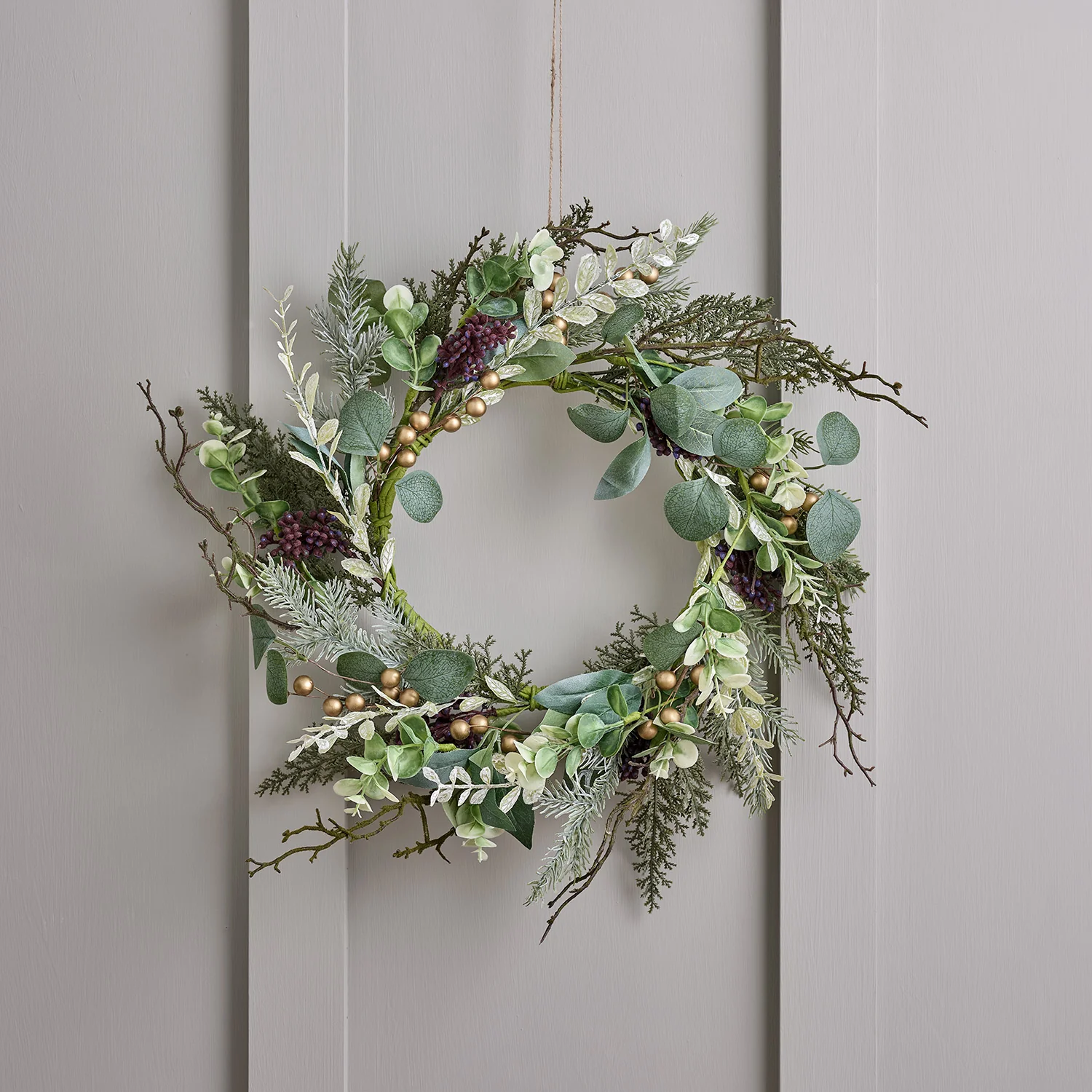 Classic Gold Berry Wreath & Garland - Image 2