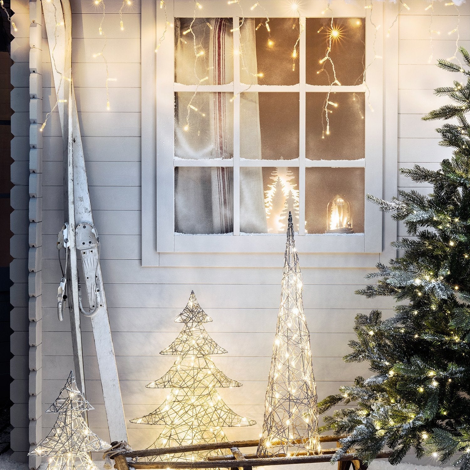 Core Connect 20m 640 Warm White Connectable Icicle Lights Clear Cable - Image 6
