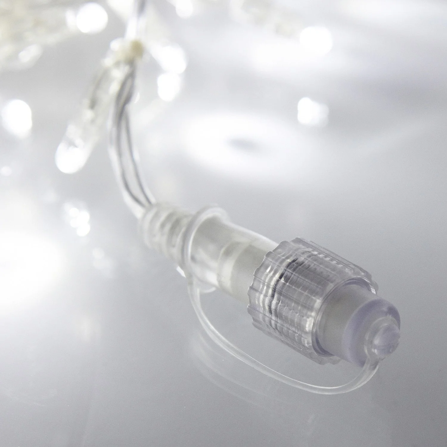 Core Connect 26m 832 White Connectable Icicle Lights Clear Cable - Image 4