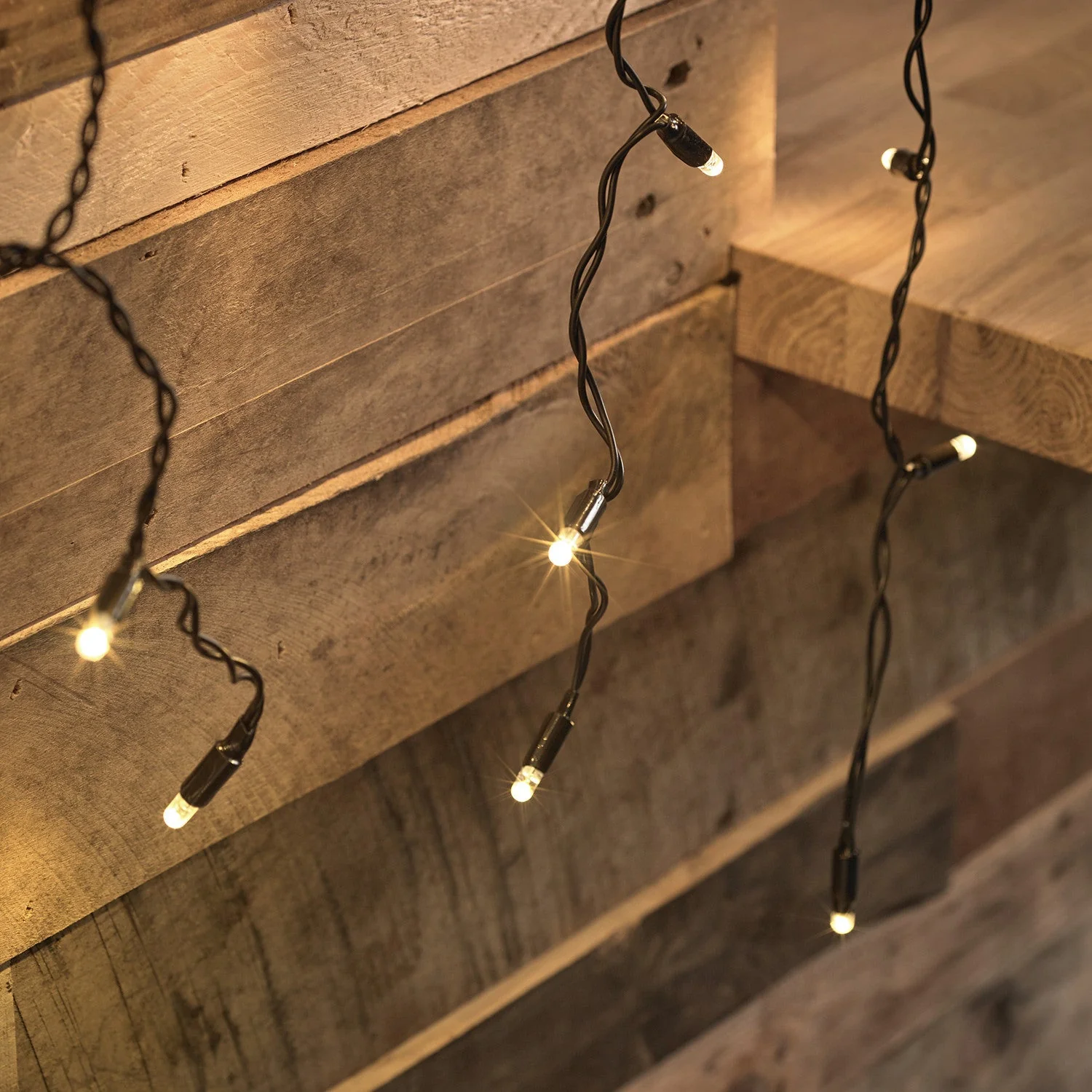 Core Connect 2m x 2m 192 Warm White Connectable Curtain Lights Black Cable - Image 3