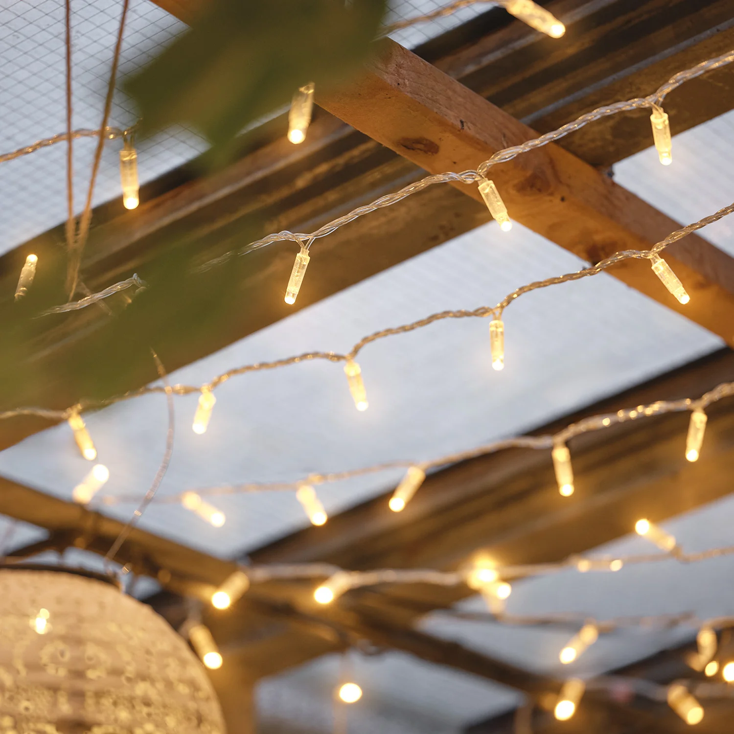 Core Connect 6m x 3m 864 Warm White Connectable Curtain Lights Clear Cable - Image 4