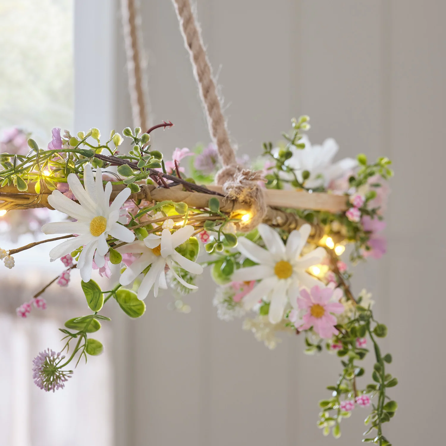 Daisy Dreams Pre Lit Wreath & Garland Bundle - Image 7