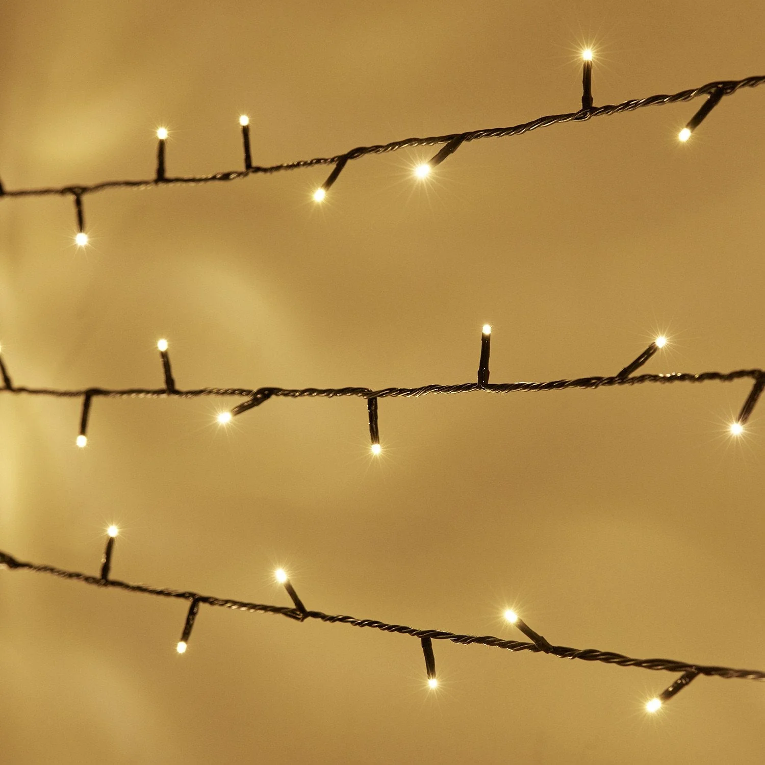 Essential Connect 20m 200 Warm White Connectable Fairy Lights Green Cable