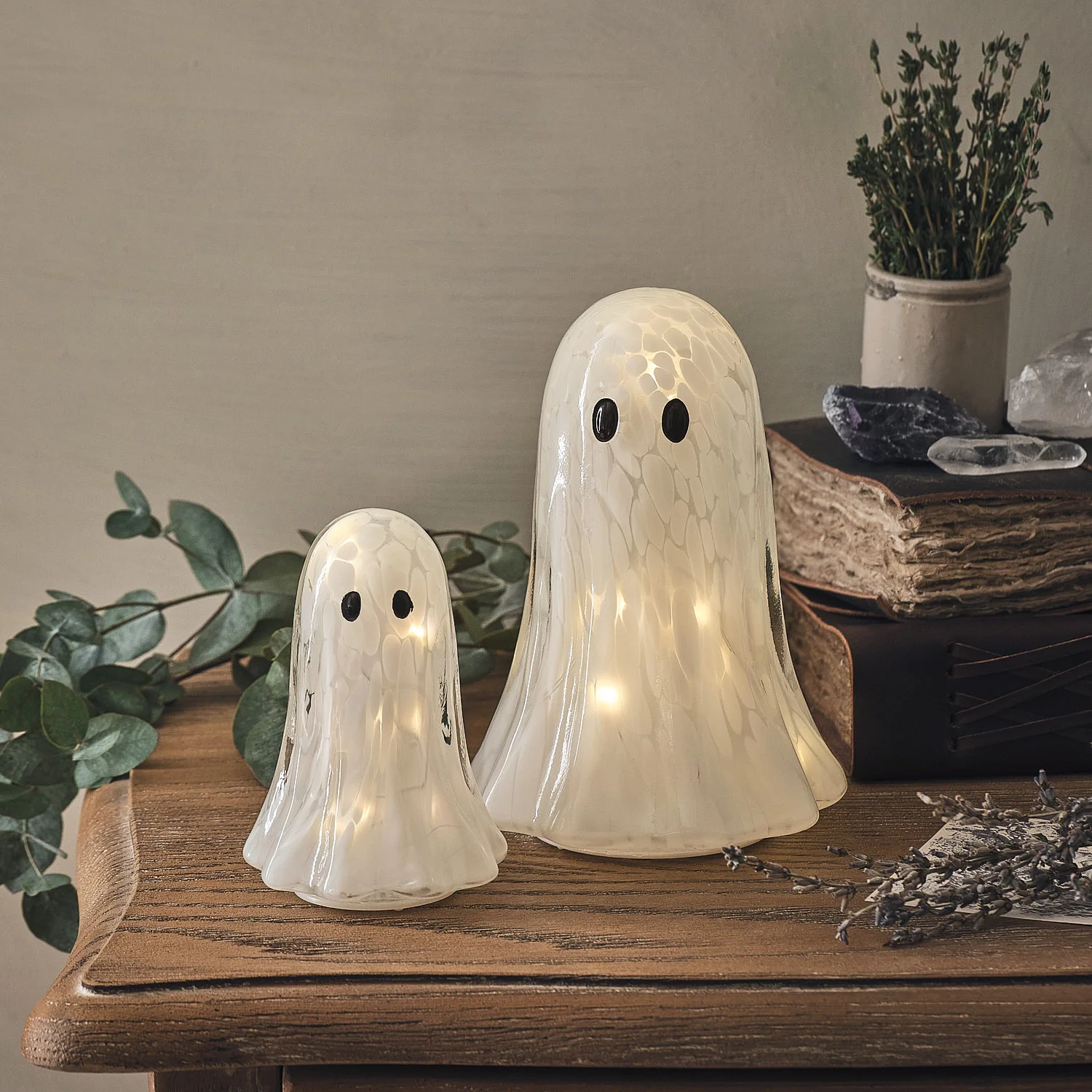 Gertie the Ghost Confetti Glass LED Halloween Decoration - Image 6