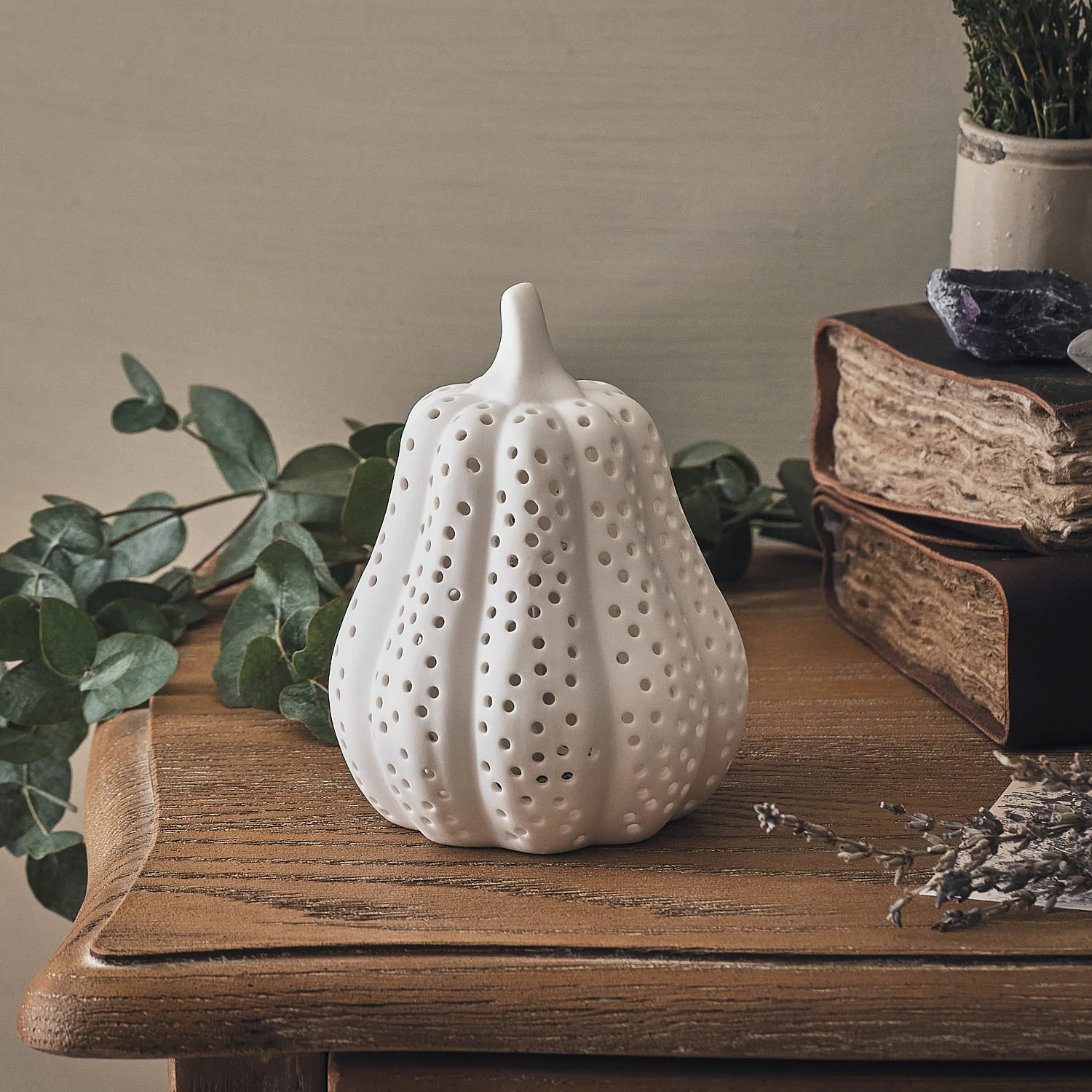 Matte White Porcelain LED Autumn Squash Decoration - Image 6