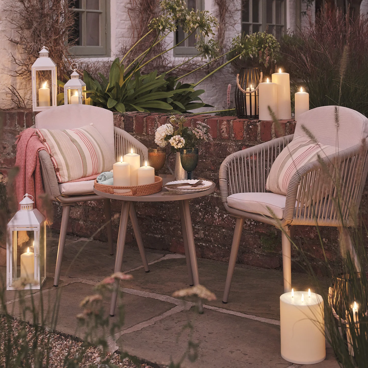 Perth White Garden Lantern with TruGlow® Candle And Remote Control - Image 4