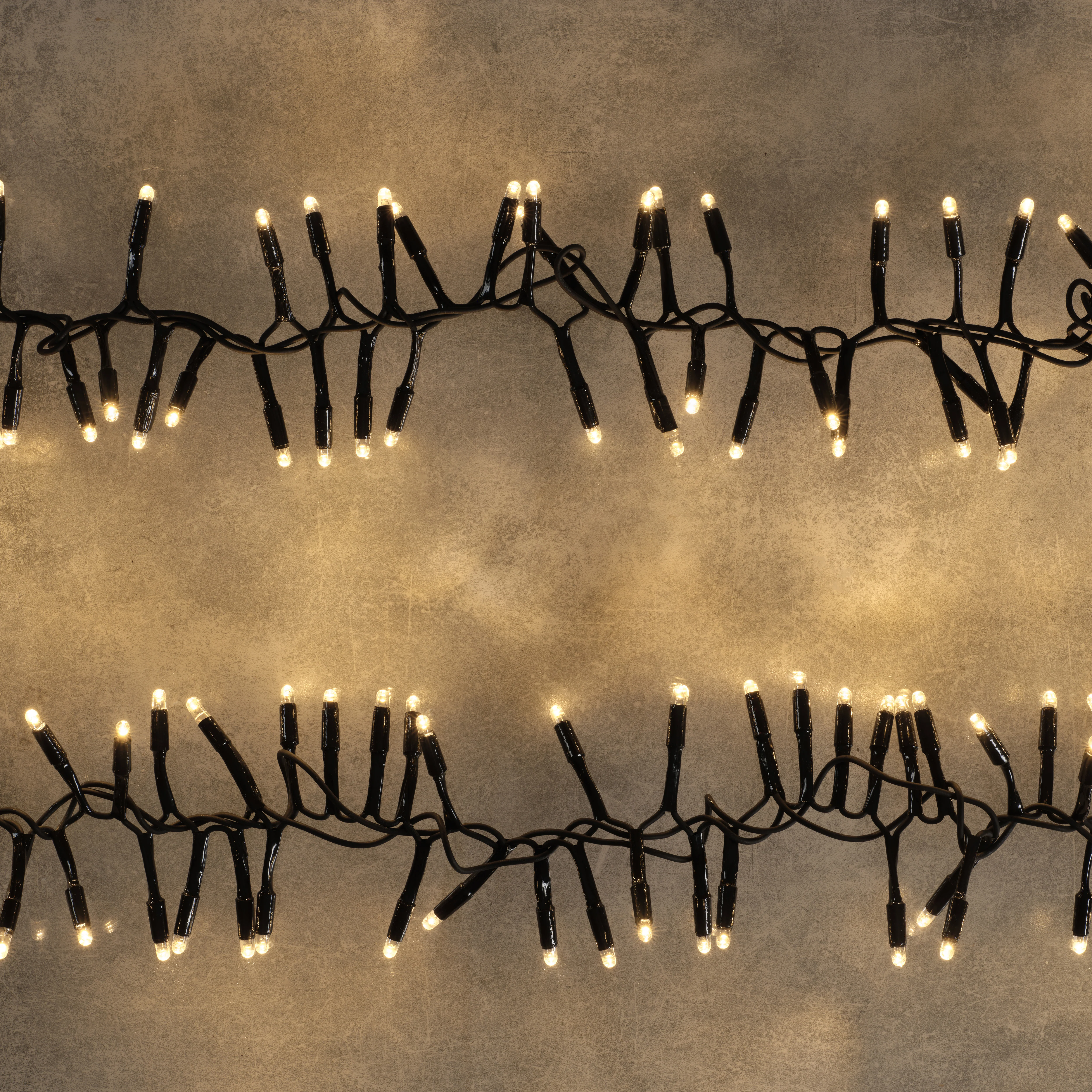 Plus Connect 45m 2250 LED Warm White Connectable Cluster Lights Black Cable