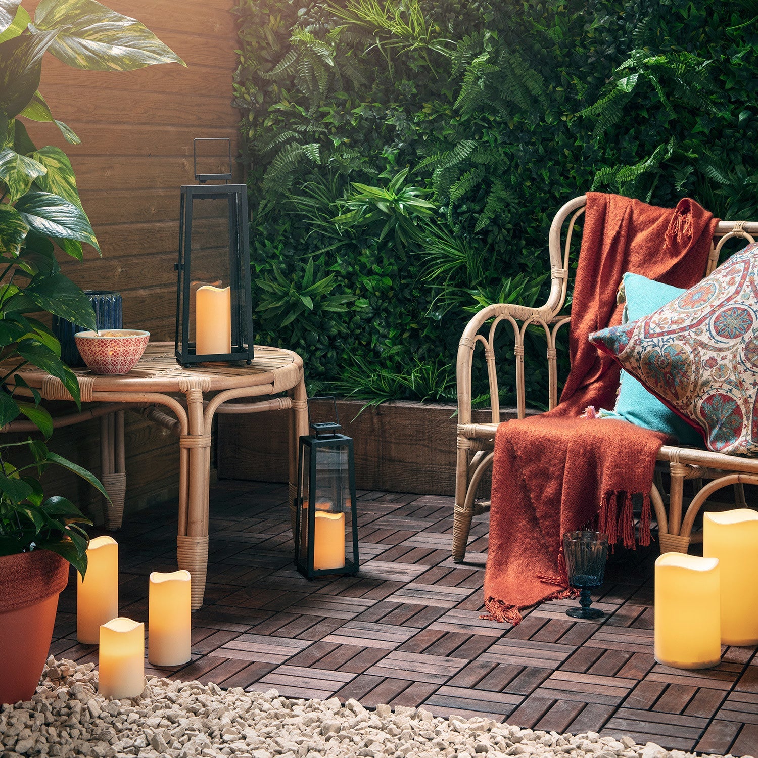 Porto Solar Metal Lantern Bundle - Image 8