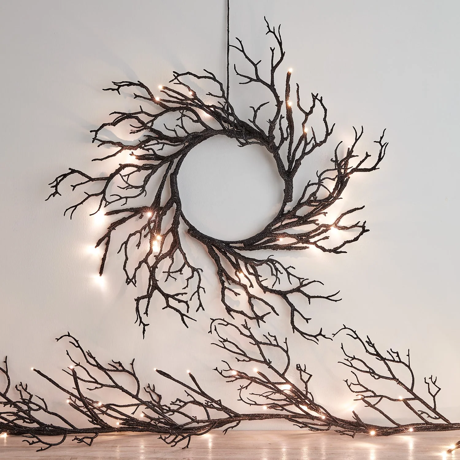 Pre Lit Black Glitter Halloween Wreath & Garland - Image 2
