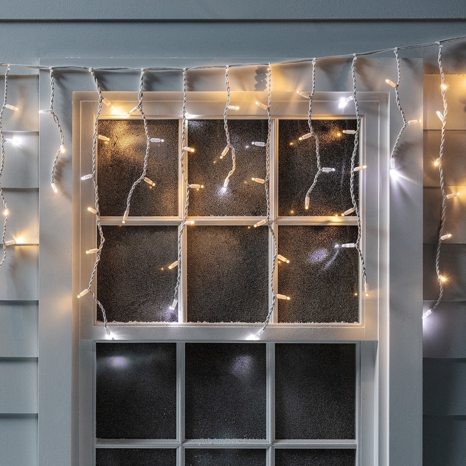 Pro Connect 18m 900 Warm White Sparkling Connectable Icicle Lights White Cable - Image 2