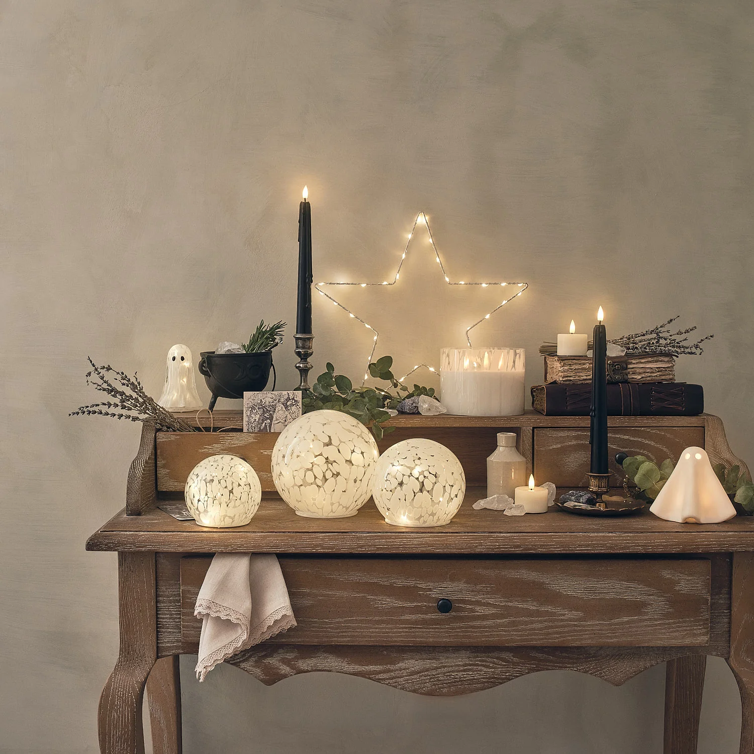 Regular White Confetti Glass Globe LED Decoration - Image 8