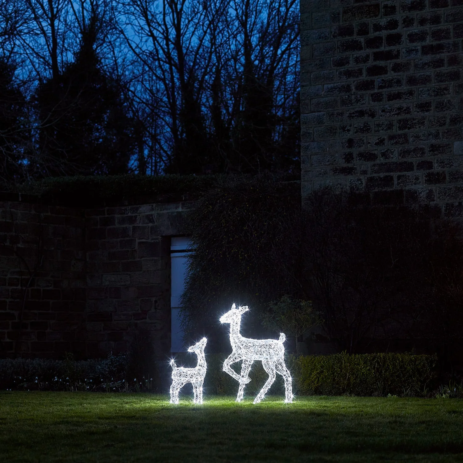Solar Powered Swinsty Doe & Fawn Acrylic Light Up Reindeer - Image 6