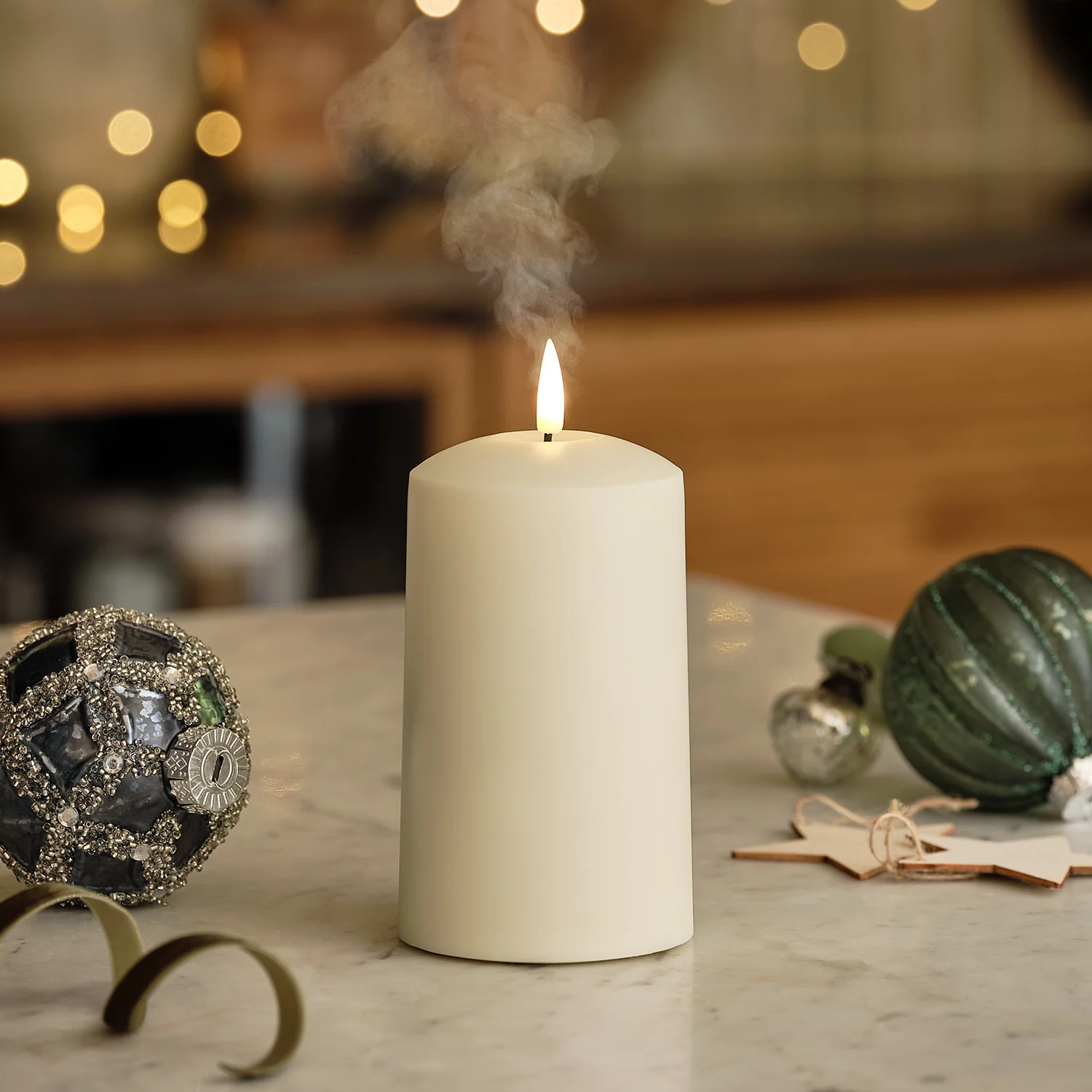 TruGlow AIR® Portable Candle Diffuser & Citronella, Bergamot & Lemon Diffuser Oil Bundle - Image 8