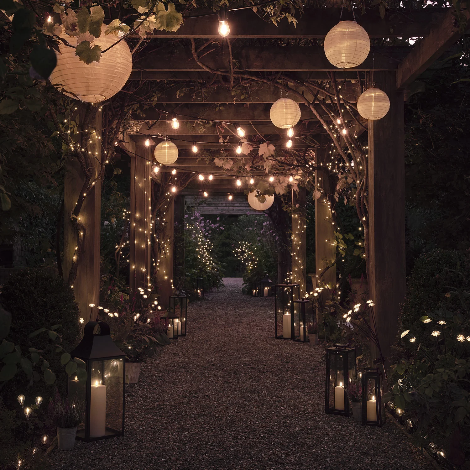 Ultimate Connect Warm White Festoon Lights Black Cable - Image 10