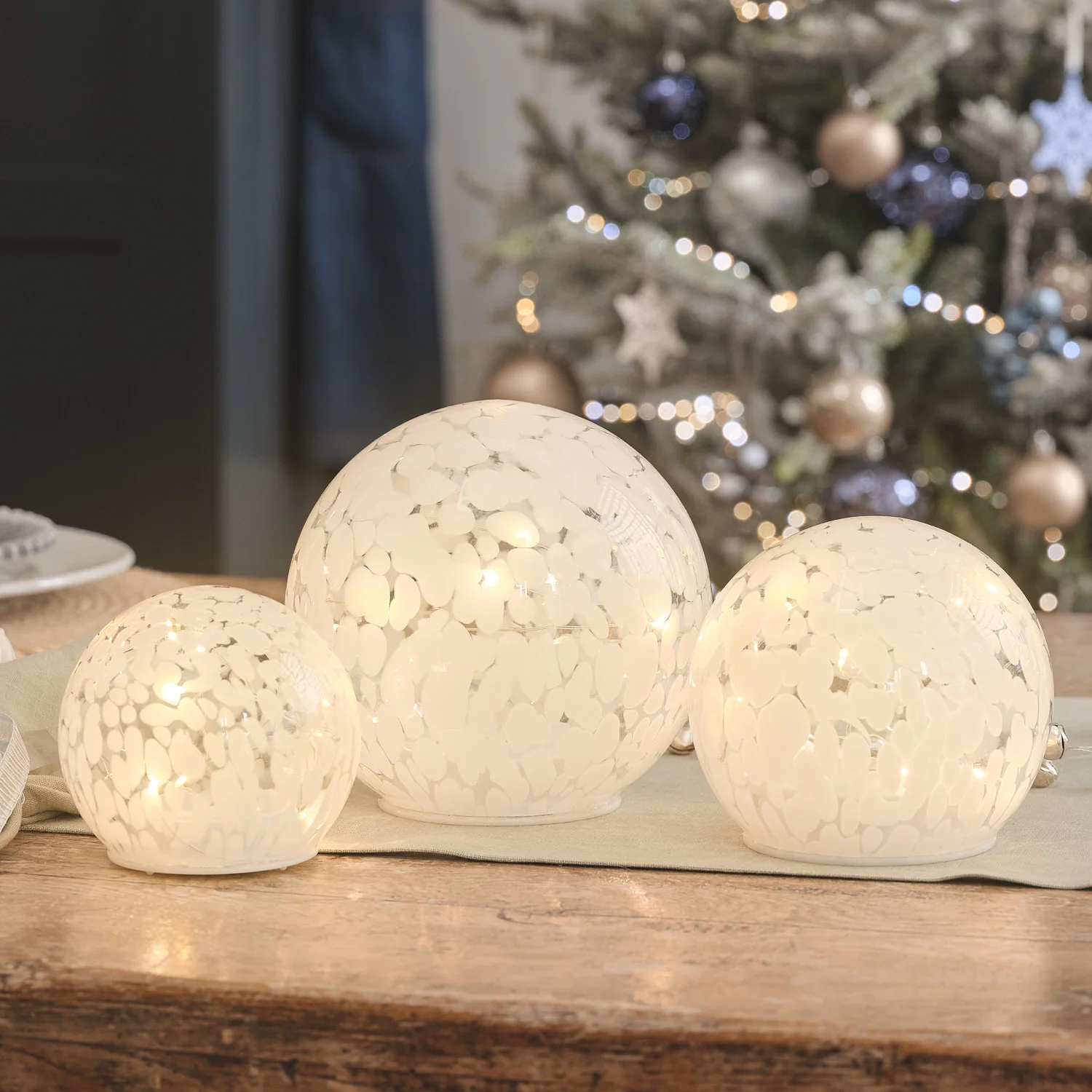 White Confetti Glass Globe LED Decoration - Image 8